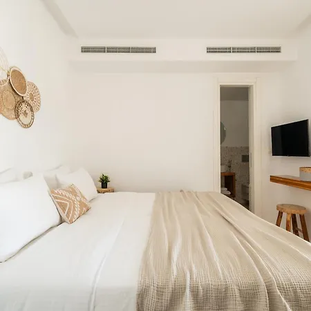 Namaste Boutique Mykonos Tourlos