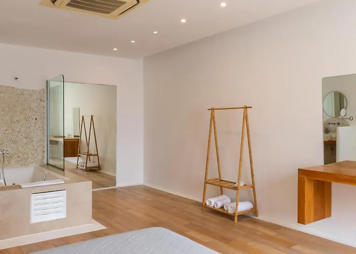 Namaste Boutique Mykonos Tourlos